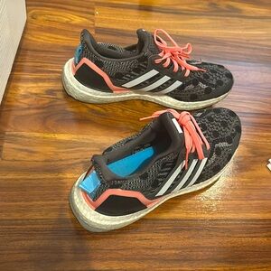 Adidas Women’s Ultraboost polka dot and pink shoes size 8